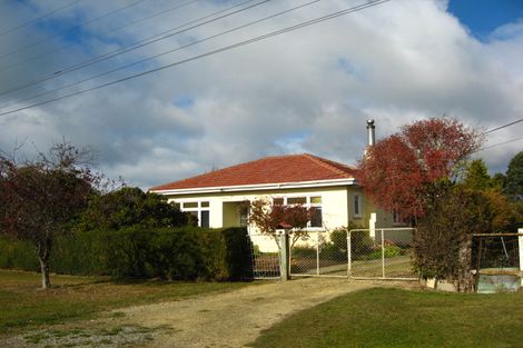 Photo of property in 21 Lincoln Street, Hampden, 9410