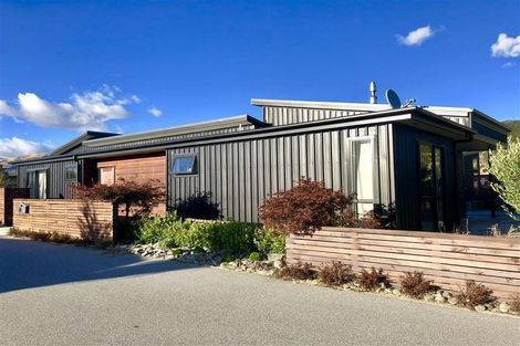 Photo of property in 1 Poppy Lane, Albert Town, Wanaka, 9305
