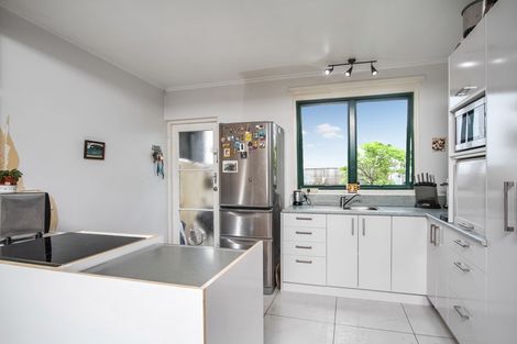 Photo of property in 1/153a Te Atatu Road, Te Atatu South, Auckland, 0610