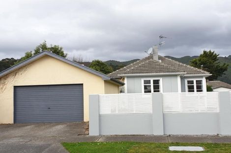 Photo of property in 62 Chapman Crescent, Naenae, Lower Hutt, 5011