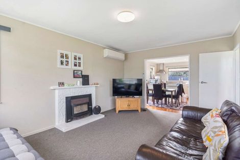 Photo of property in 4 Romney Place, Manurewa, Auckland, 2102