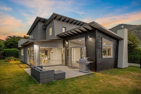 Photo of property in 3 Rere Road, Lake Hayes, Queenstown, 9304