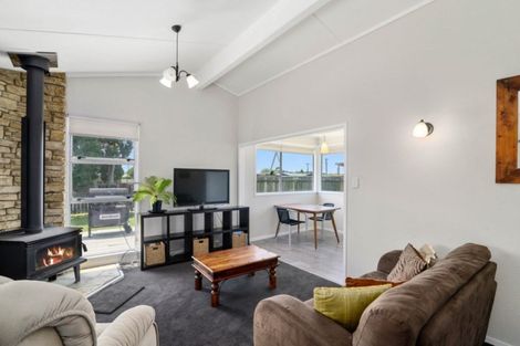 Photo of property in 22 Fenruss Street, Fairy Springs, Rotorua, 3015