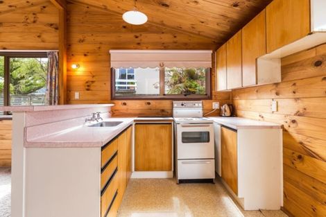 Photo of property in 27 Titoki Avenue, Waipahihi, Taupo, 3330