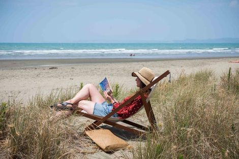 Photo of property in 117 Hibiscus Drive, Orewa, 0931