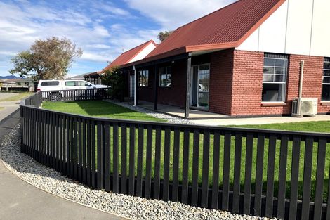 Photo of property in 141 Queenspark Drive, Parklands, Christchurch, 8083