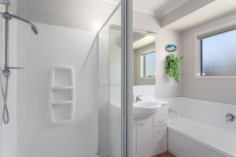 Photo of property in 40 Ocean View Road, Coastlands, Whakatane, 3120