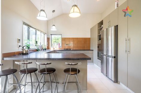 Photo of property in 201 Miromiro Road, Normandale, Lower Hutt, 5010