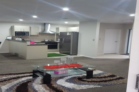 Photo of property in 143a Henderson Valley Road, Henderson, Auckland, 0612