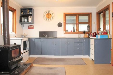 Photo of property in 180 Queen Street, Westport, 7825