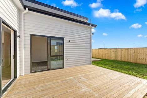 Photo of property in 101 Mutetai Road, Clarks Beach, 2122