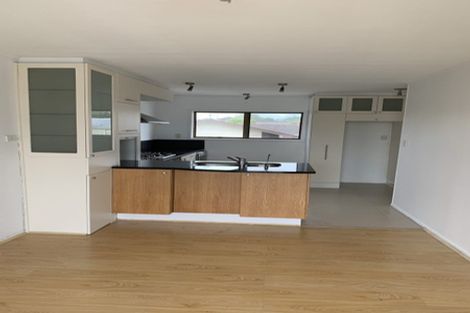 Photo of property in 2/14a Kurnell Drive, Botany Downs, Auckland, 2010