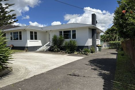 Photo of property in 11 Barrys Road, Glendene, Auckland, 0602