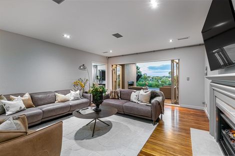 Photo of property in 121 Victoria Avenue, Remuera, Auckland, 1050