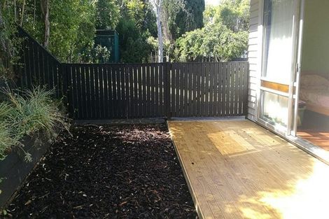 Photo of property in 27 Edmonton Road, Henderson, Auckland, 0612