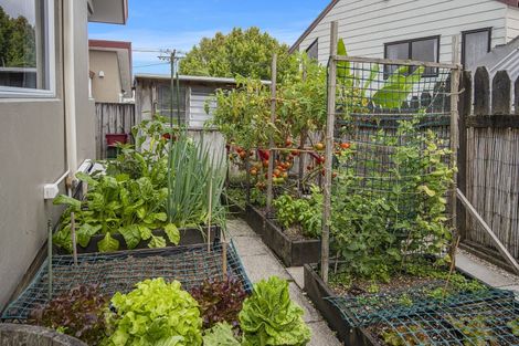 Photo of property in 19b Commins Road, Onerahi, Whangarei, 0110