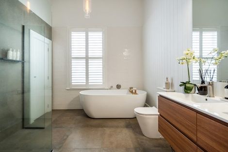 Photo of property in 6 Shoal Bay Road, Devonport, Auckland, 0624