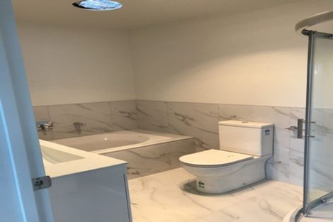 Photo of property in 1 Sophie Lane, Henderson, Auckland, 0612