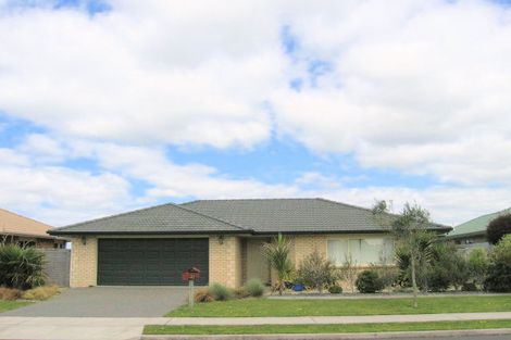 Photo of property in 51 Corinth Grove, Papamoa Beach, Papamoa, 3118