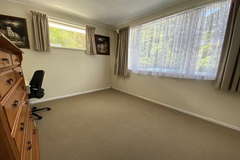 Photo of property in 111 Manuka Street, Stokes Valley, Lower Hutt, 5019