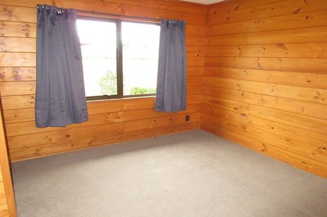 Photo of property in 4 Poneke Drive, Waikanae, 5036