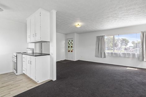 Photo of property in 496 Roscommon Road, Clendon Park, Auckland, 2103
