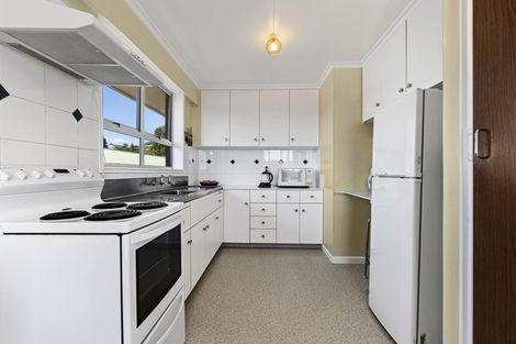Photo of property in 20 Alberta Road, Glen Avon, New Plymouth, 4312