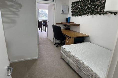 Photo of property in 80b Queen Street, Northcote Point, Auckland, 0627