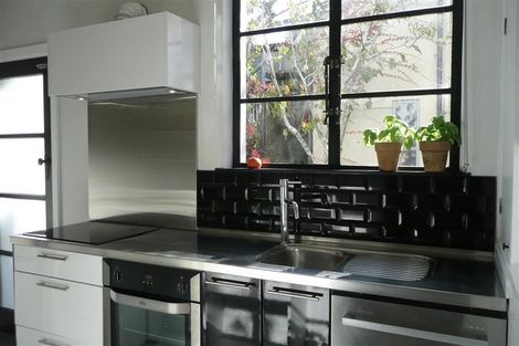 Photo of property in Haitaitai Flats, 4/20 Brighton Road, Parnell, Auckland, 1052