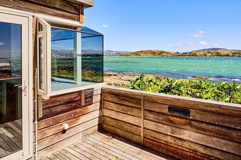 Photo of property in 21 Moana Road, Plimmerton, Porirua, 5026