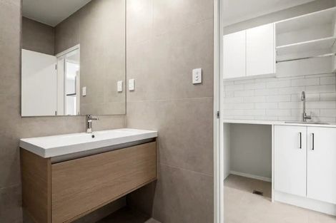 Photo of property in 2/3 Parapara Place, Albany, Auckland, 0632