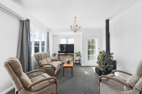 Photo of property in 4 Humphries Street, Greytown, 5712