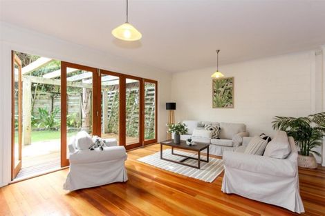Photo of property in 44a Victoria Road, New Plymouth, 4310