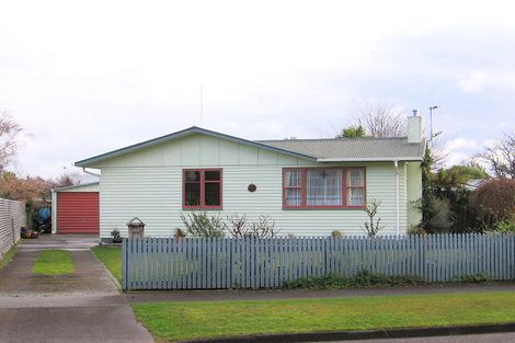 Photo of property in 48 Ruamahanga Crescent, Terrace End, Palmerston North, 4410