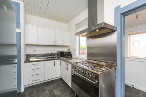 Photo of property in 518a Tremaine Avenue, Takaro, Palmerston North, 4410