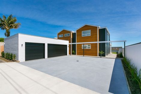 Photo of property in 16 Hine Street, New Plymouth, 4310