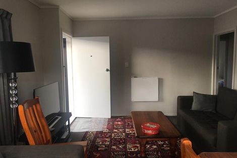 Photo of property in 60 Mcdowell Crescent, Hillcrest, Auckland, 0627