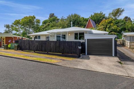 Photo of property in 6a Shaldon Crescent, Blagdon, New Plymouth, 4310