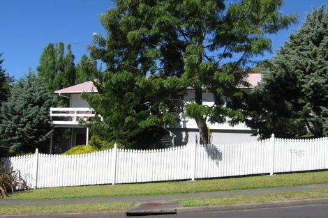 Photo of property in 10 Eagleson Street, Northcross, Auckland, 0632