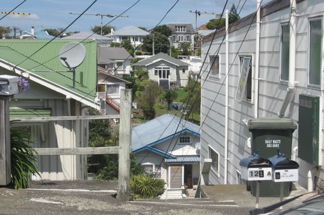 Photo of property in 2/121 Hataitai Road, Hataitai, Wellington, 6021