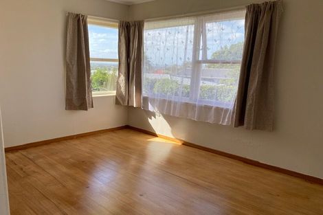 Photo of property in 1/2 Archibald Road, Kelston, Auckland, 0602