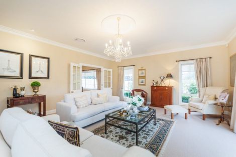 Photo of property in 35 Cashmere Drive, Fitzherbert, Palmerston North, 4410