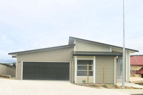 Photo of property in 74 Cedar Street, Maungaraki, Lower Hutt, 5010