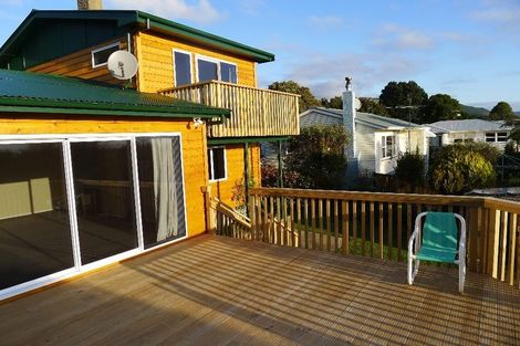 Photo of property in 64 Seddon Street, Waikanae, 5036