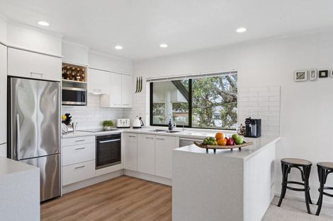 Photo of property in 3/34 Parkhill Road, Mellons Bay, Auckland, 2014