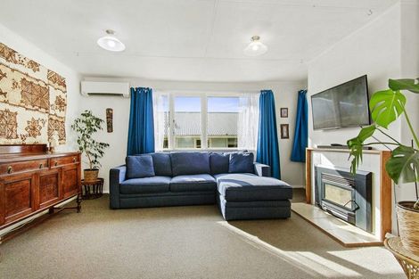 Photo of property in 188 Sievers Grove, Cannons Creek, Porirua, 5024