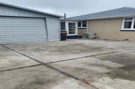 Photo of property in 61 Palmers Road, New Brighton, Christchurch, 8083