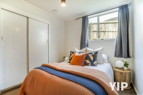 Photo of property in 12 Bloomsbury Grove, Newlands, Wellington, 6037