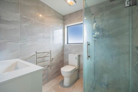 Photo of property in 8a Mahon Place, Papatoetoe, Auckland, 2025