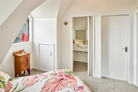 Photo of property in 8d Tawa Street, Eastbourne, Lower Hutt, 5013